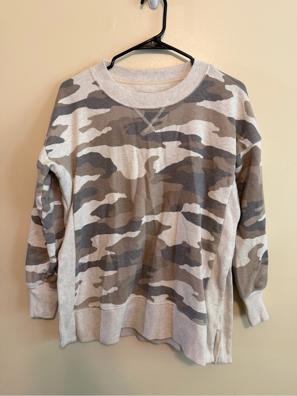 aerie Camo Crewneck Sweatshirt in Beige and Gray
